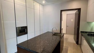 Dijual Apartemen Eksklusif di Sudirman, Jakarta Selatan, LB 217m²