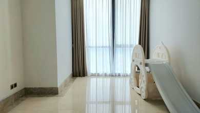 Jual Unit Apartemen Siap Huni 3BR Furnished Good Condition